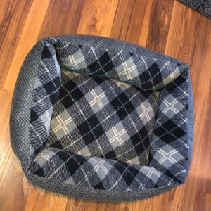 Dog/cat bed